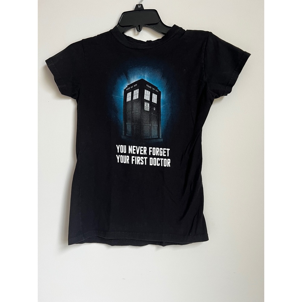 Doctor Who TARDIS You Never Forget Your First Doctor Black‎ T-Shirt Sz S